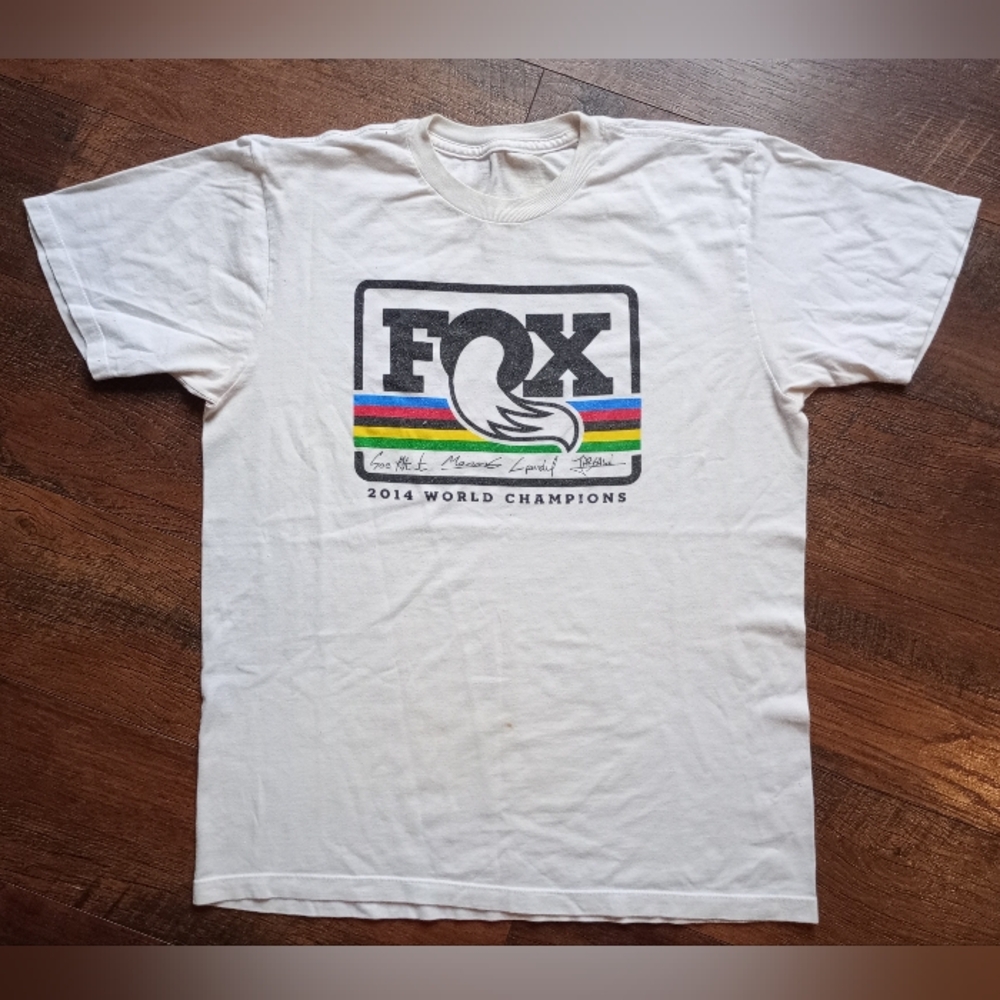 Vintage Fox 2014 world champions shirt M Classic White Crew Neck T-Shirt